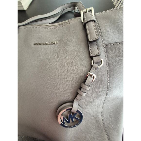 Michael Kors Jet Set Large Gray Saffiano Leather Tote Silver Trim 30F4STTT9L - Picture 7 of 10